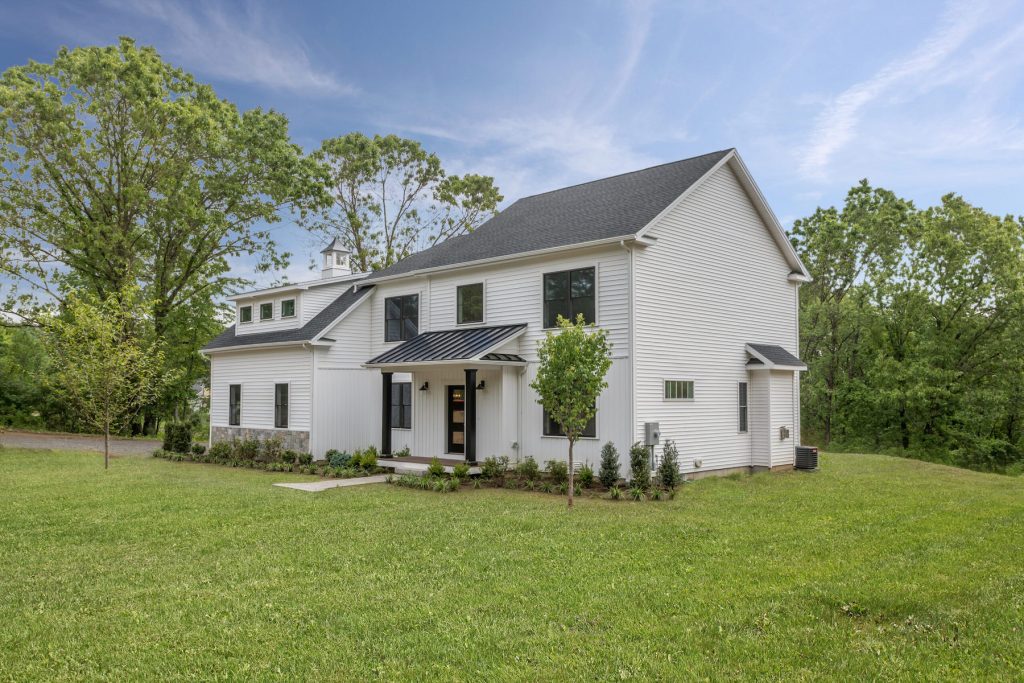 side of 2019 HOBI “Best Fairfield County Single Family Home $500,000-$600,000”