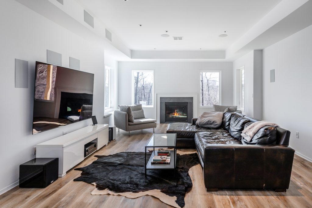 luxury living room of 2023 HOBI “Best Spec Home $750k – $1M”