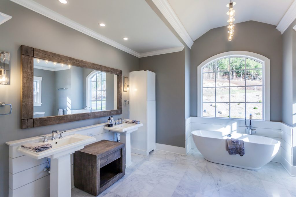 master bathroom of 2017 HOBI “Best New Haven County Spec Home $1-2 Million”